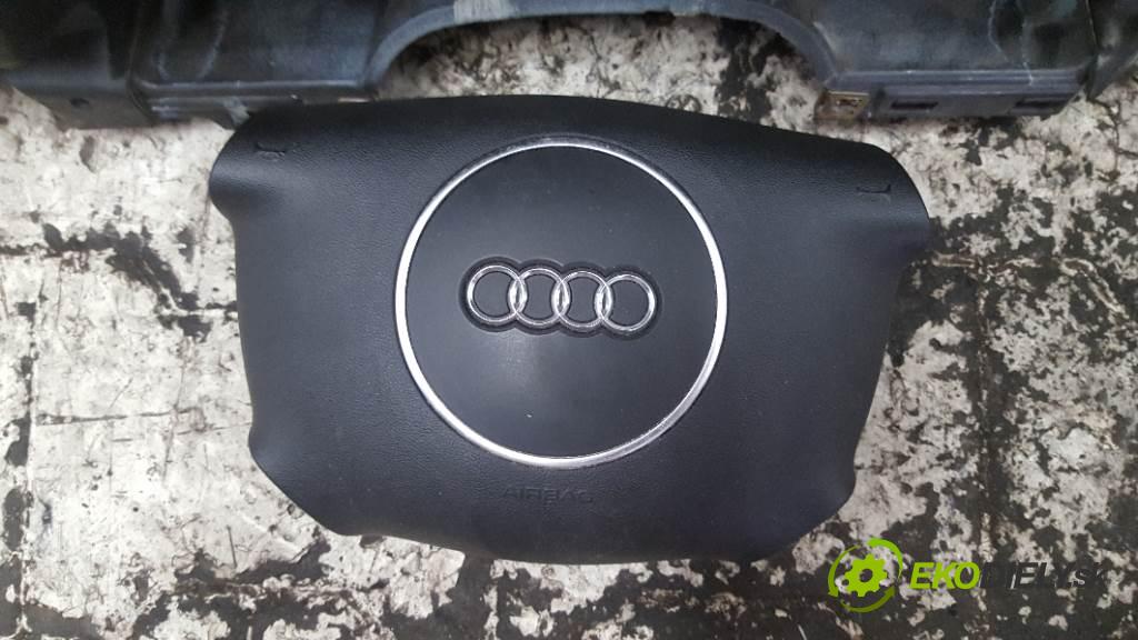 AUDI A4  2002 74kW   B 1896 Palubná doska +PODUSZKA (Palubné dosky)