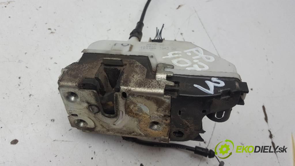 RENAULT MEGANE  2002 88kW    1870 zámok přední část pravý 4PIN