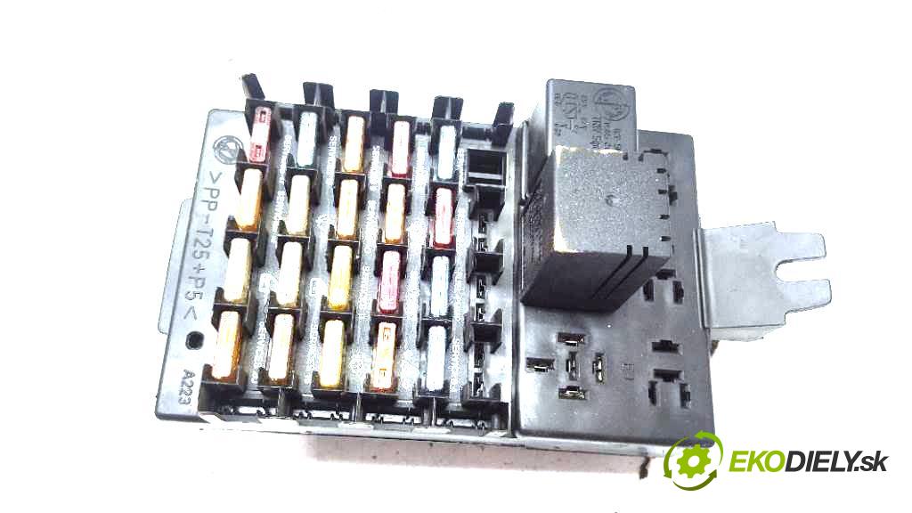 ALFA ROMEO 166  1999 151 kW   1996 skříňka poistková  (Pojistkové skříňky)