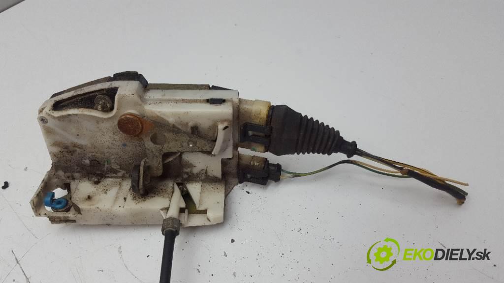 ALFA ROMEO 166  1999 151 kW   1996 zámok přední část levý 6PIN