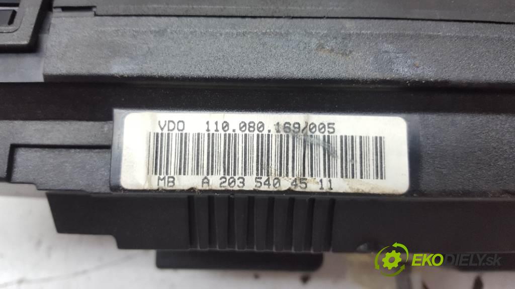 MERCEDES-BENZ C220 CDI  2002 105kW   2148 Prístrojovka 2035404511 (Prístrojové dosky, displeje)