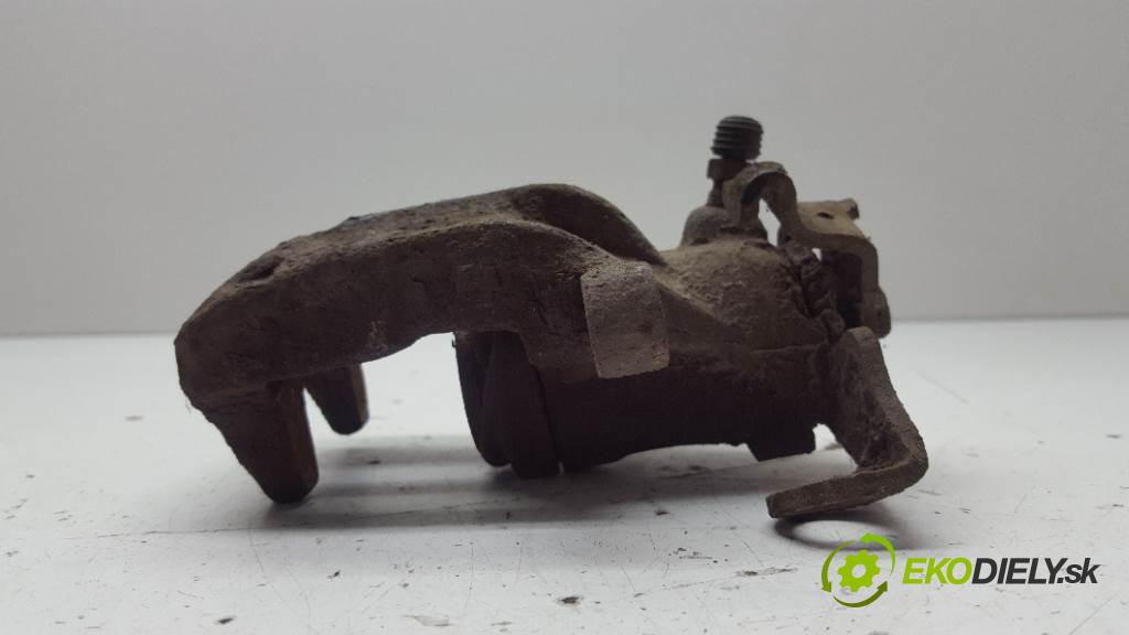 VOLKSWAGEN PASSAT B4  2021 66Kw    1896 Brzdič strmeň zad ľavy  (Ostatné)