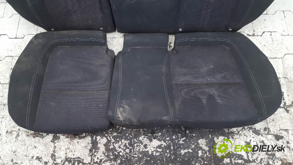 FIAT TIPO  2017 0 kW    0 sedadlo zadní část  (Sedačky, sedadla)