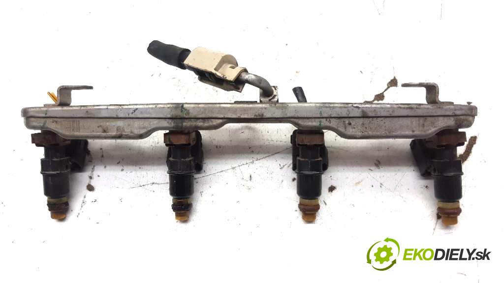 HONDA CR-V  2008 110 kW III 1997 Lišta vstrekovacia  (Vstrekovacie lišty)