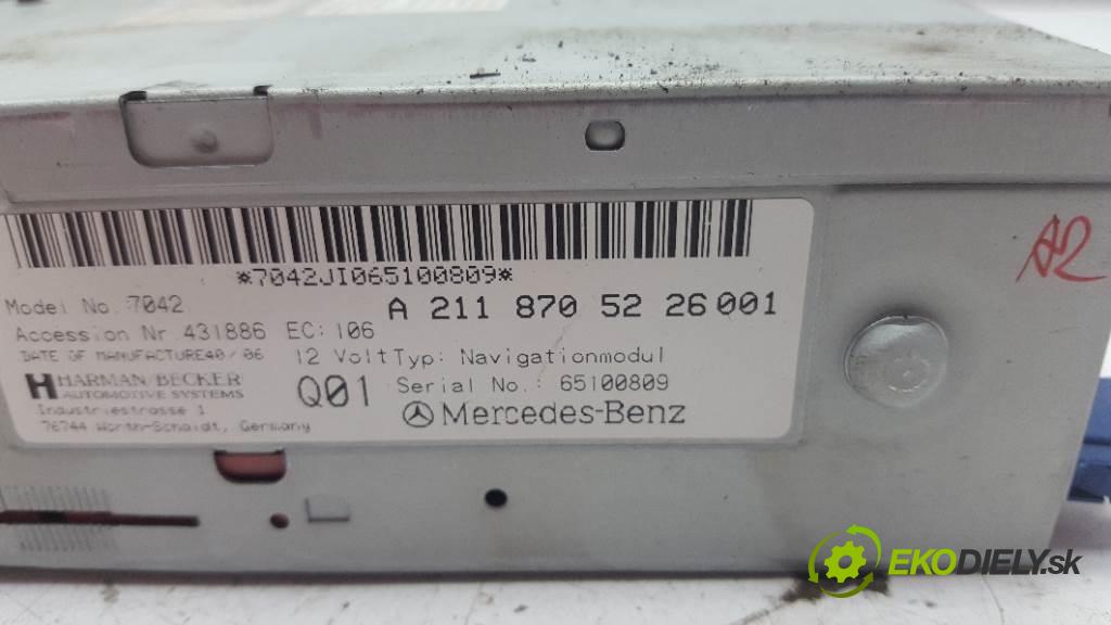 MERCEDES-BENZ W211  2006 170kW    2996 měnič CD 2118705226 (CD měniče)
