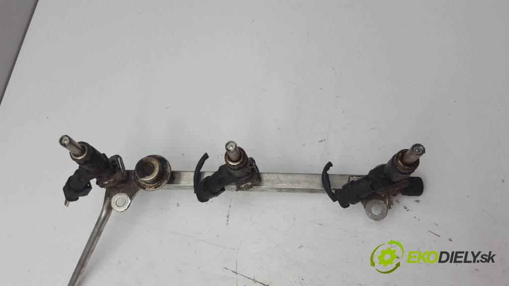 MERCEDES-BENZ W211  2006 170kW     2996 Lišta vstrekovacia 272070099 (Vstrekovacie lišty)