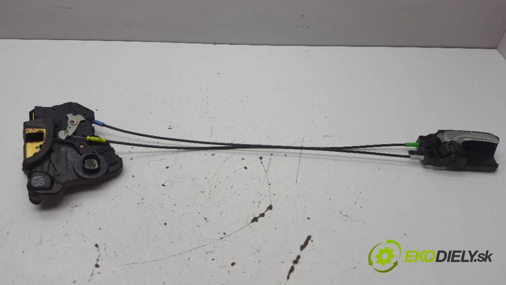 TOYOTA AVENSIS  2003 85kW    1990 zámok přední část pravý 2PIN