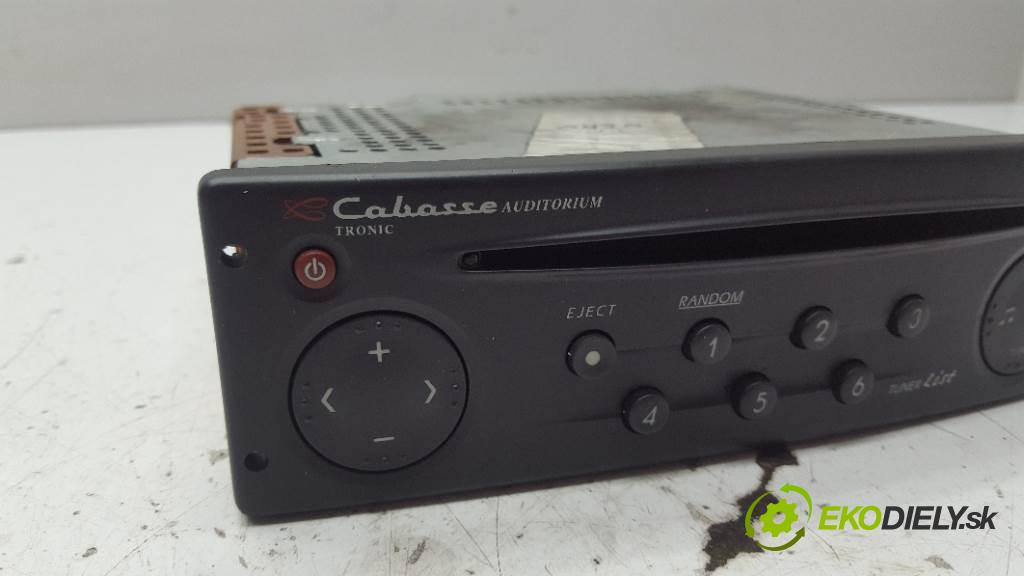 RENAULT LAGUNA  2003 88kW   1870 RADIO 8200063200 KOD 0420 (Audio zariadenia)