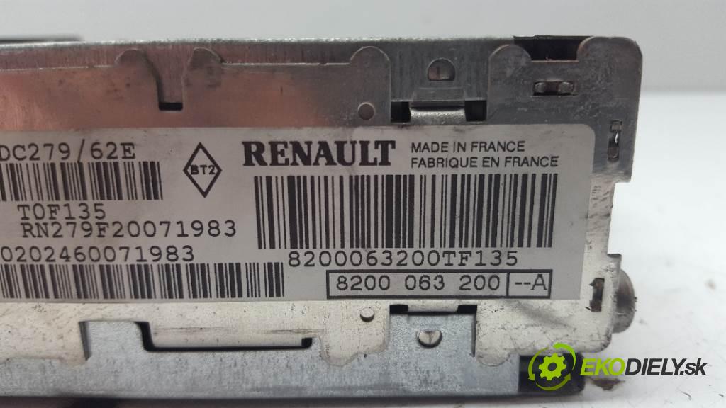RENAULT LAGUNA  2003 88kW   1870 RADIO 8200063200 KOD 0420 (Audio zariadenia)