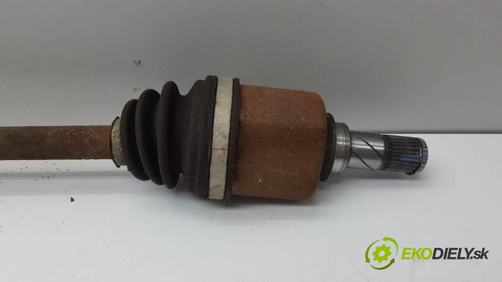 RENAULT FLUENCE  2010 103kW   1997 Poloos ľavá strana  (Poloosy)