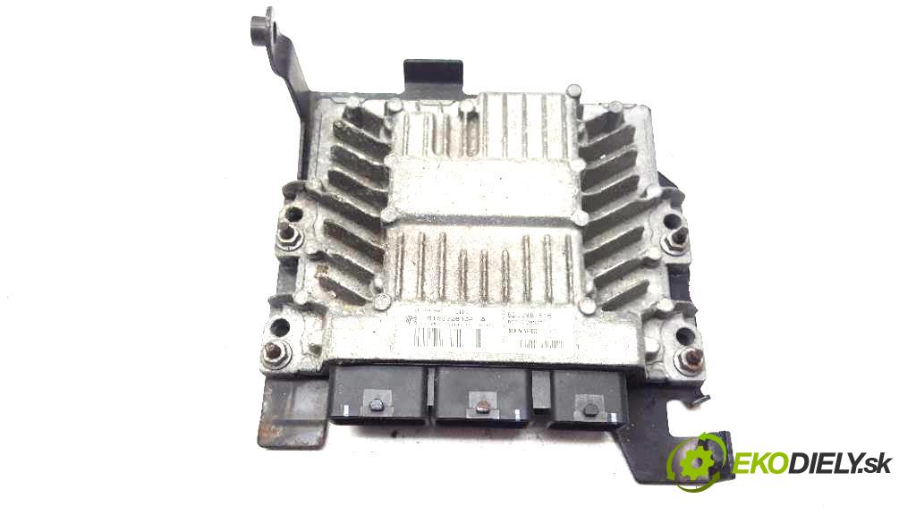 RENAULT LAGUNA  2010 81 kW    1461 riadiaca jednotka Motor 8200981816 (Riadiace jednotky)