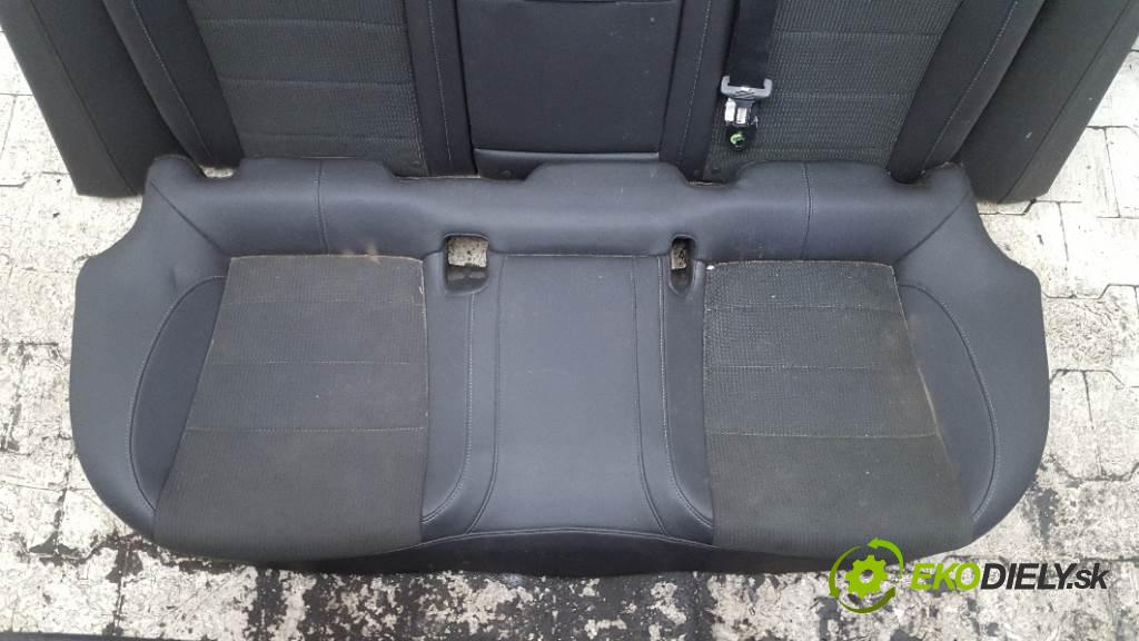 OPEL INSIGNIA  2009 118kW    1956 sedadla sedačky + sedadlo