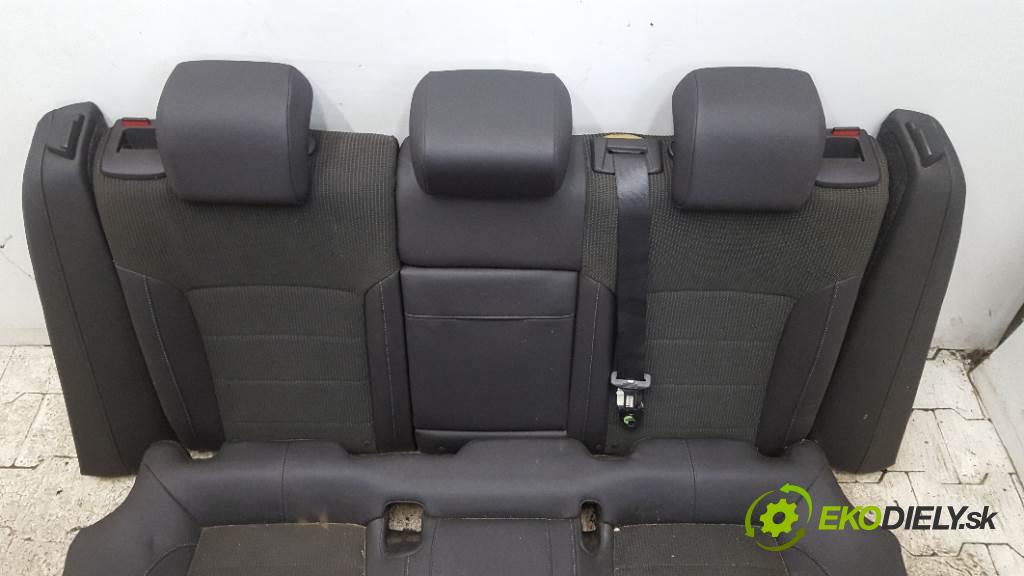 OPEL INSIGNIA  2009 118kW    1956 sedadla sedačky + sedadlo