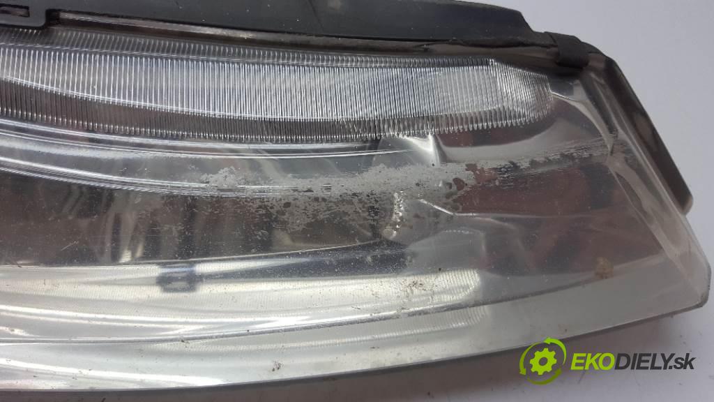 PEUGEOT 406  2000 80kW    1997 Svetlomet pravy  (Pravé)