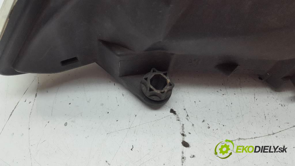 PEUGEOT 406  2000 80kW    1997 Svetlomet pravy  (Pravé)