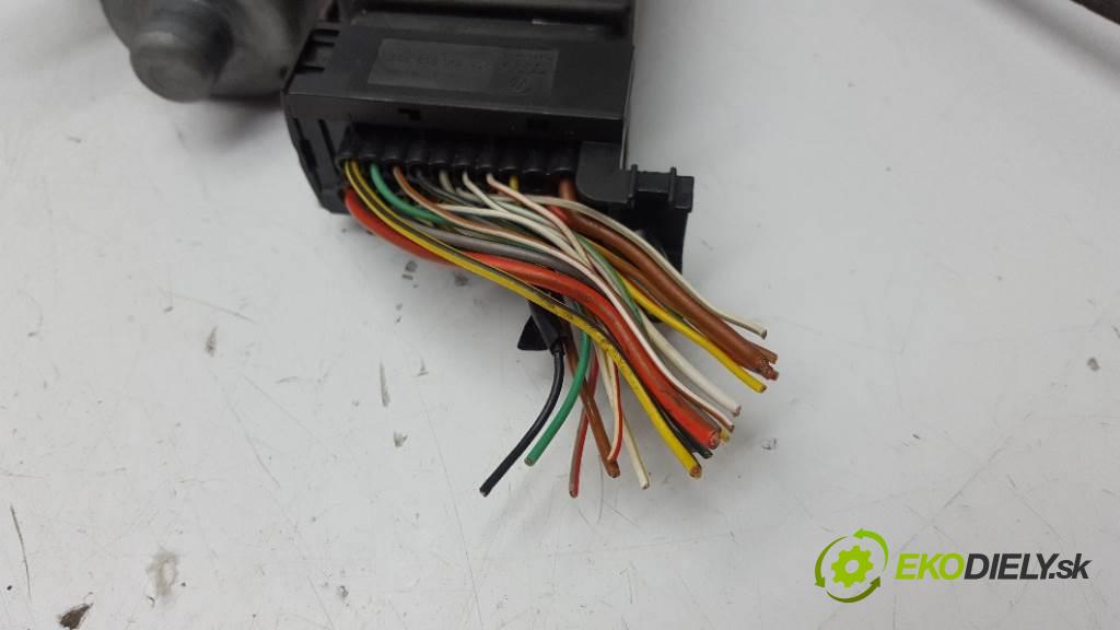 SKODA OCTAVIA  2001 66kW     1896 mechanismus okna přední část levý 26PIN