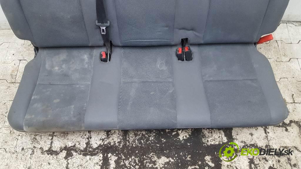 PEUGEOT PARTNER  2014 66kW   1560 Sedadlo zad  (Sedačky, sedadlá)