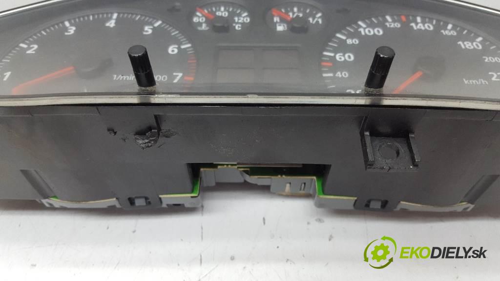 AUDI A4 B5  1996 92kW   1781 Prístrojovka 8D9919033C (Prístrojové dosky, displeje)
