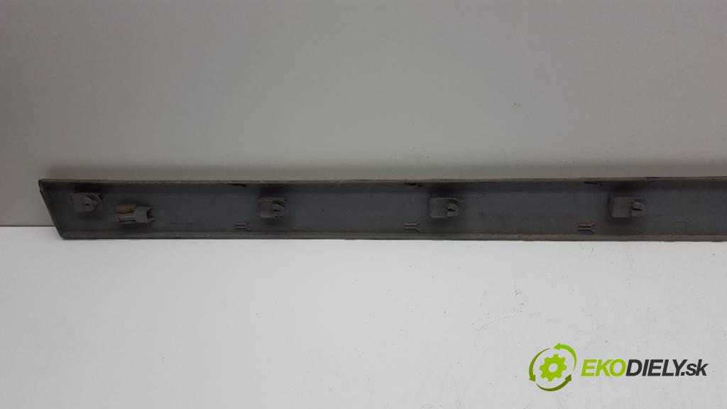 RENAULT MEGANE  2003 83kW    1598 Lišta Dvere 8200073474