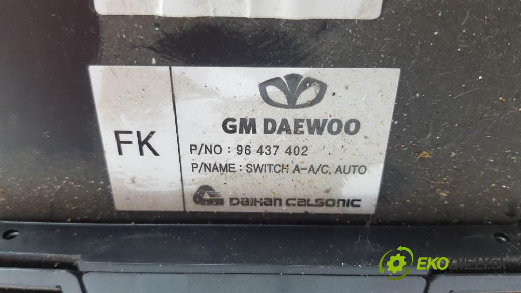 CHEVROLET AVEO  2007 69kW    1399 Panel ovládania kúrenia 96437402 (Prepínače, spínače, tlačidlá a ovládače kúrenia)