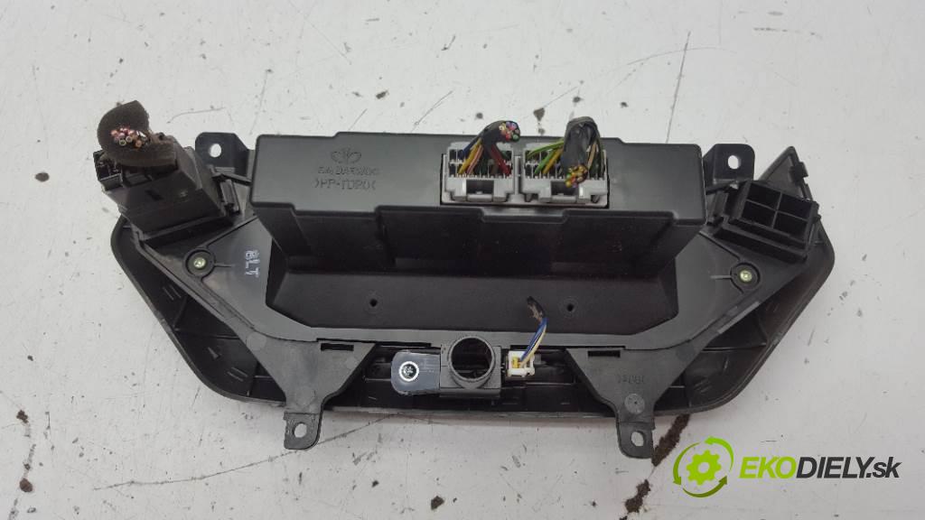 CHEVROLET AVEO  2007 69kW    1399 Panel ovládania kúrenia 96437402 (Prepínače, spínače, tlačidlá a ovládače kúrenia)