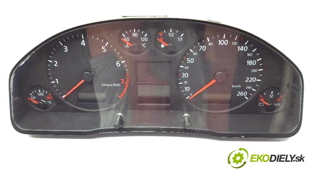 AUDI A6 C5   110 kW    1781 Prístrojovka 4B0920900K (Prístrojové dosky, displeje)