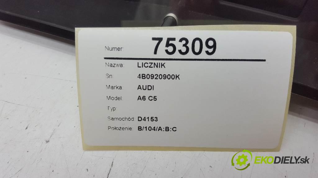 AUDI A6 C5   110 kW    1781 Prístrojovka 4B0920900K (Prístrojové dosky, displeje)