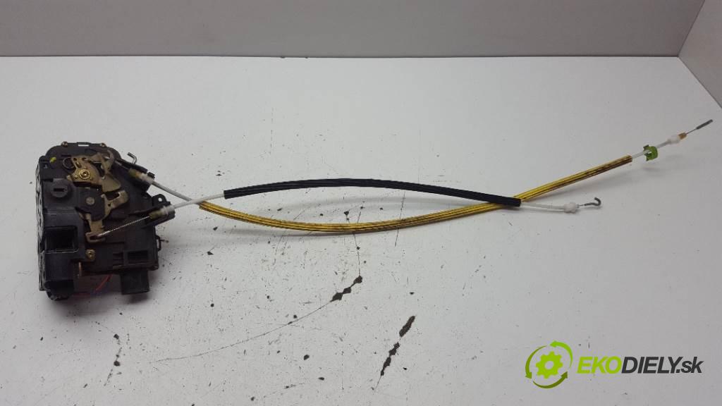AUDI A6 C5   110 kW    1781 zámok zadní část levý 7PIN