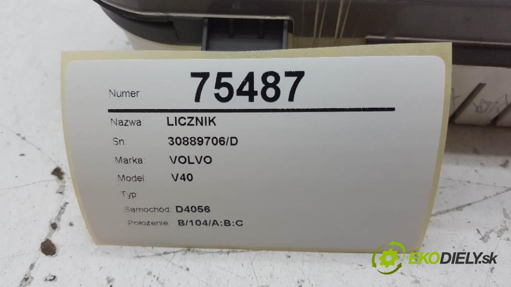 VOLVO V40  2001 85kW 1870 Prístrojovka 30889706/D (Prístrojové dosky, displeje)