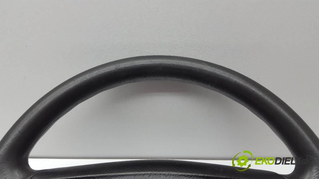 BMW 3 E46  2001 100kW  1951 volant kůže