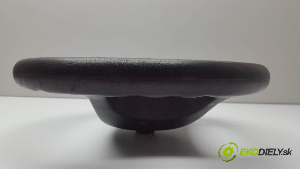 BMW 3 E46  2001 100kW  1951 volant kůže