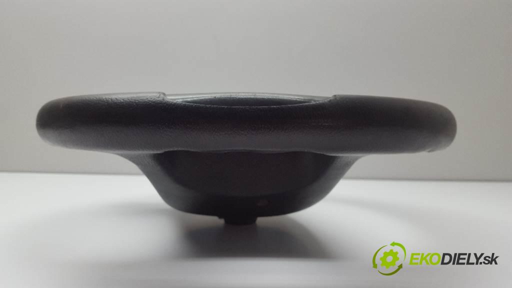 BMW 3 E46  2001 100kW  1951 volant kůže