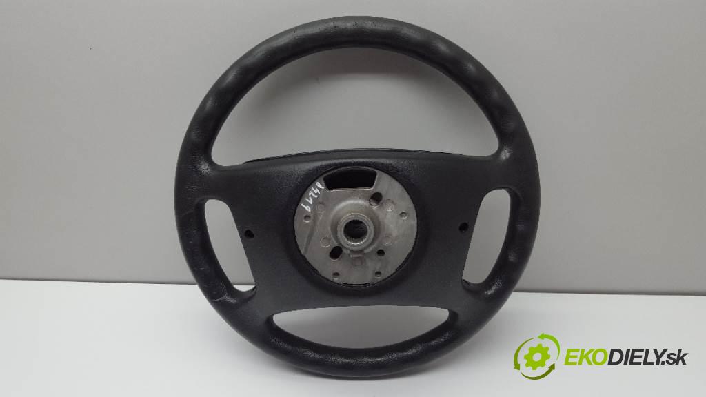 BMW 3 E46  2001 100kW  1951 volant kůže