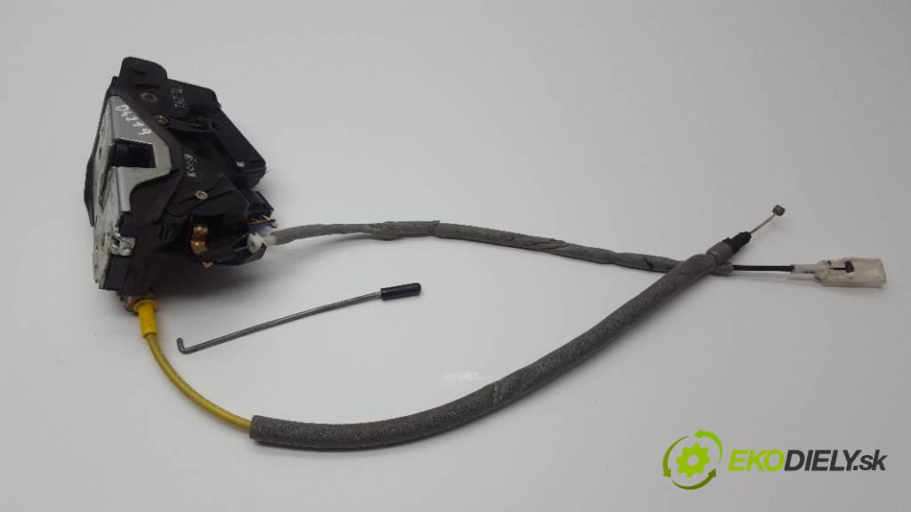 BMW 3 E46  2001 100kW  1951 zámok přední část levý 7PIN