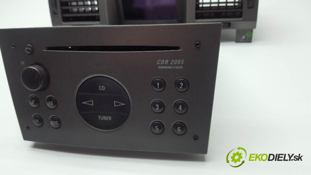 OPEL VECTRA C  2004 110kW   1910 RADIO 13138246 (Audio zariadenia)