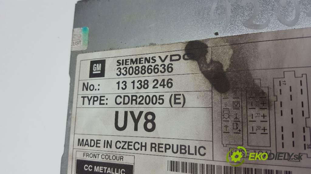 OPEL VECTRA C  2004 110kW   1910 RADIO 13138246 (Audio zariadenia)