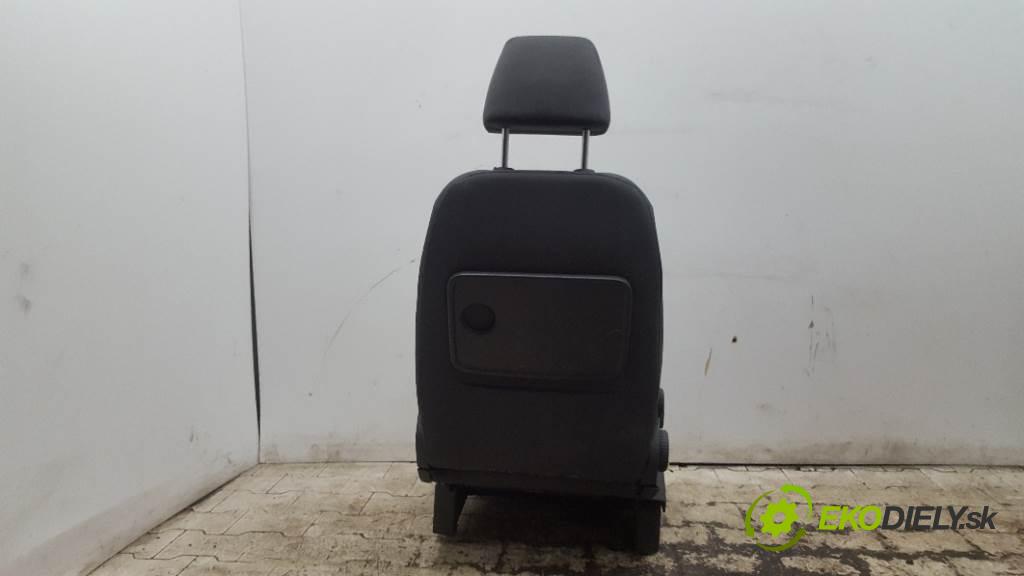 VOLKSWAGEN TOURAN  2009 77kW    1896 Sedadlo pravy  (Sedačky, sedadlá)