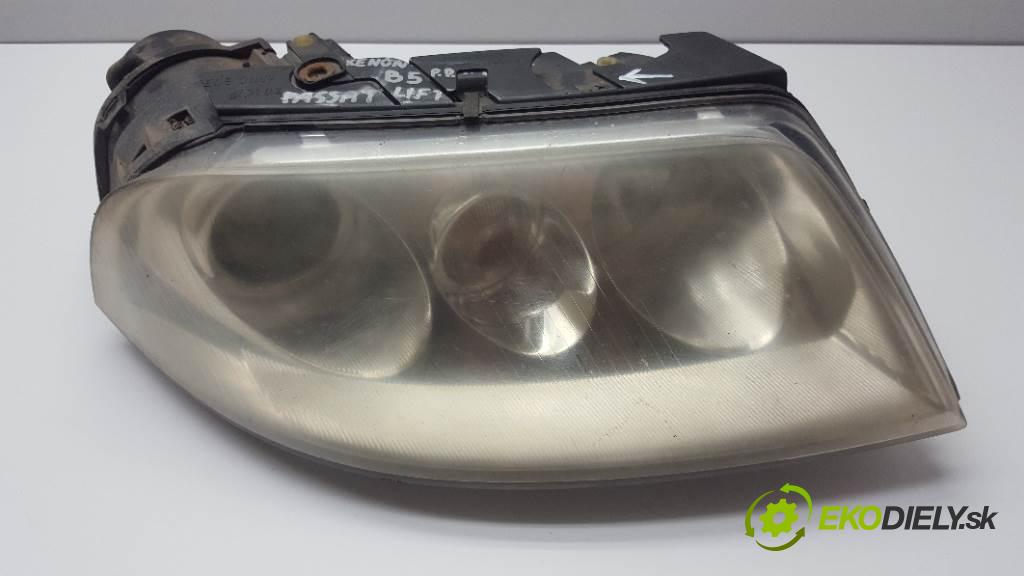 VOLKSWAGEN PASSAT B5  2003 110kW    2496 Svetlomet pravy XENON (Pravé)