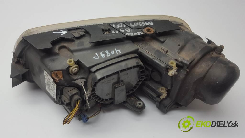 VOLKSWAGEN PASSAT B5  2003 110kW    2496 Svetlomet pravy XENON (Pravé)