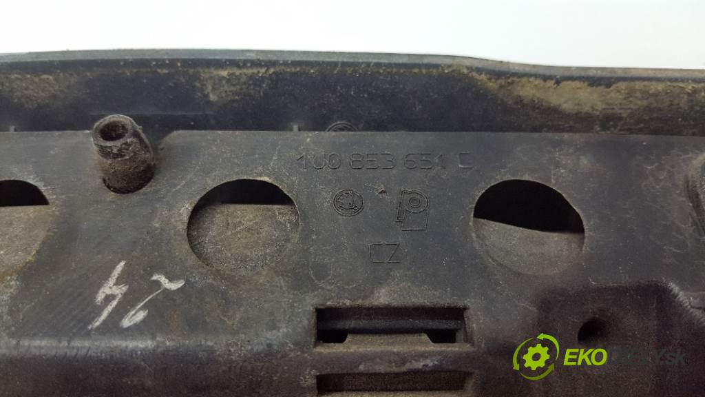 SKODA OCTAVIA  2001 81kW   1896 mřížka maska 1U0853651C (Mřížky (masky) chladičů)