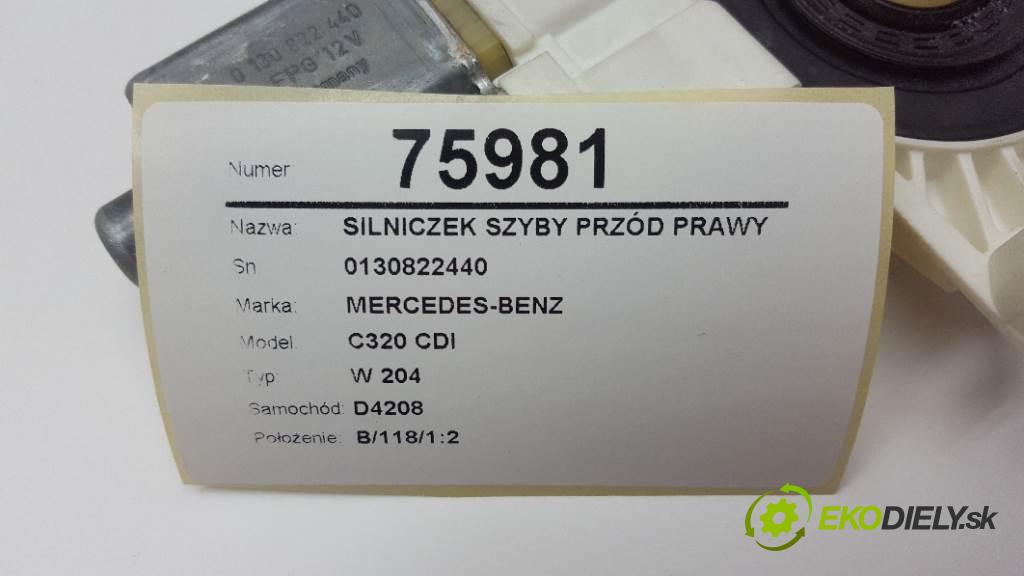 MERCEDES-BENZ C320 CDI W 204 2007 165kW W 204 2987 motorek okna přední část pravý 0130822440