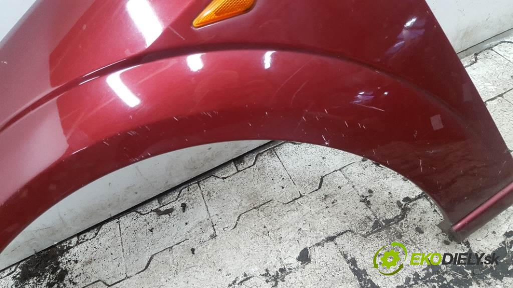 FORD MONDEO MK3  2001 81kW    1798 blatník přední část levý