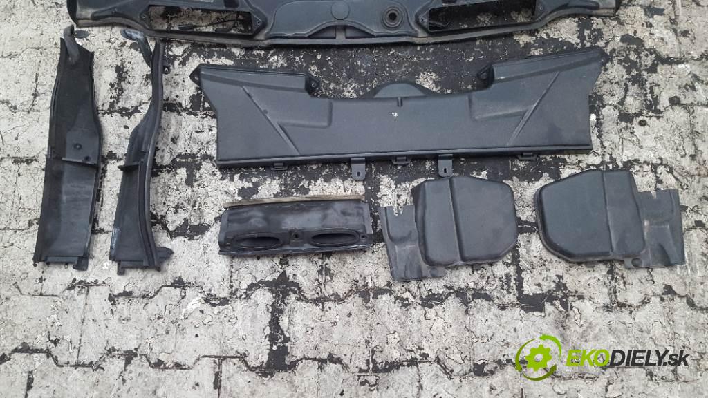 BMW 3 E91 320 2006 120kW 320 1995 Torpédo, plast pod čelné okno KOMPLET  (Torpéda)