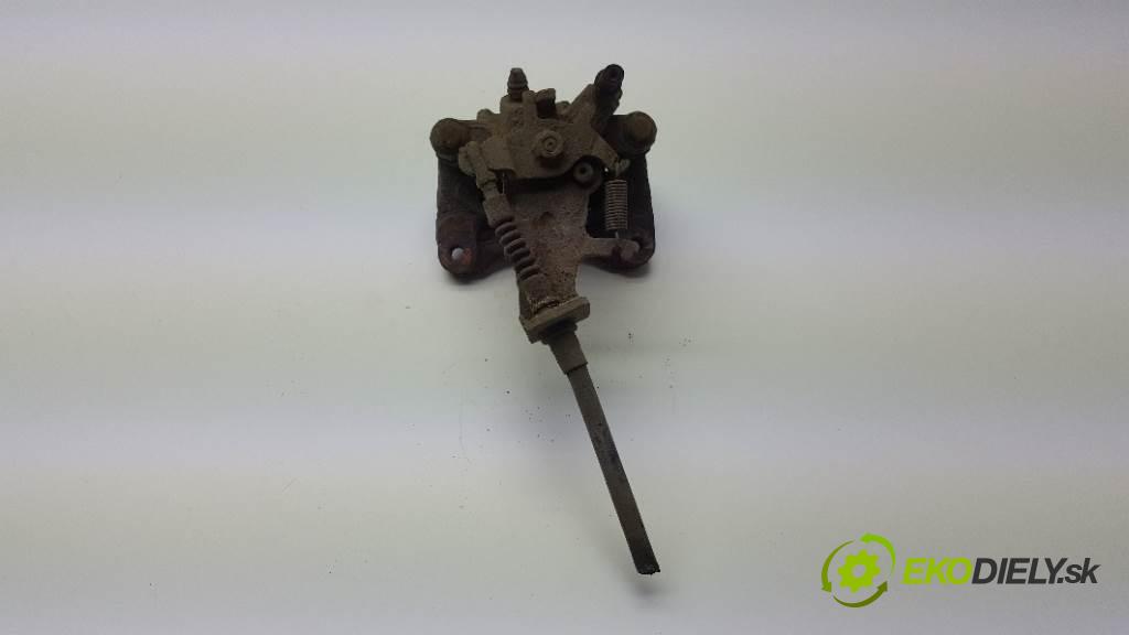 NISSAN ALMERA TINO 2004 85KW TINO 1769 Brzdič strmeň zad pravy  (Ostatné)