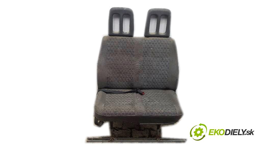 VOLKSWAGEN TRANSPORTER T4  1992 57kW    2370 Sedadlo pravy  (Sedačky, sedadlá)
