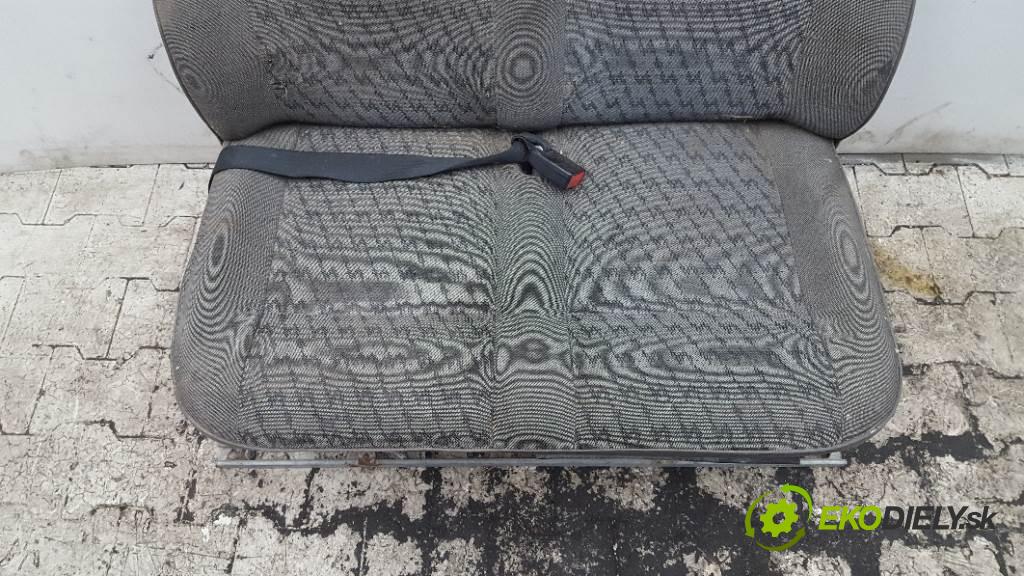 VOLKSWAGEN TRANSPORTER T4  1992 57kW    2370 Sedadlo pravy  (Sedačky, sedadlá)