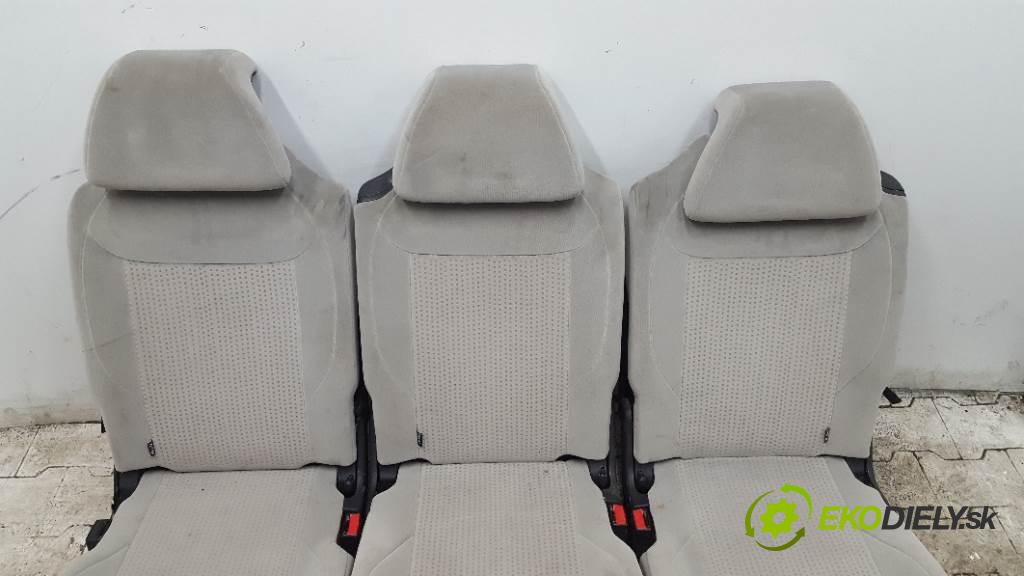 CITROEN C4 PICASSO GRAND 2008 100 kW   1997 Sedadlo zad II RZAD (Sedačky, sedadlá)