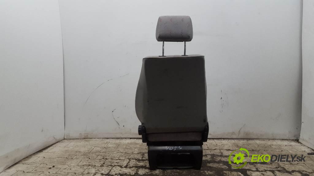 VOLKSWAGEN TRANSPORTER T4  1992 57kW    2370 Sedadlo ľavy  (Sedačky, sedadlá)