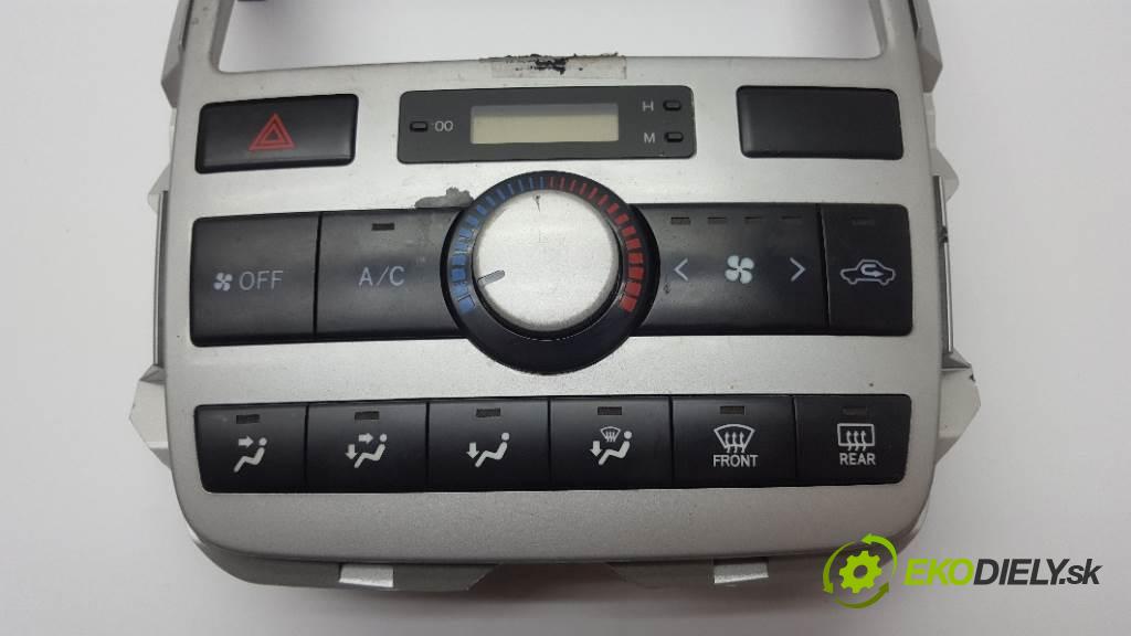 TOYOTA AVENSIS VERSO 2004 150 kW VERSO 1995 Panel ovládania kúrenia 55900-44270 (Prepínače, spínače, tlačidlá a ovládače kúrenia)