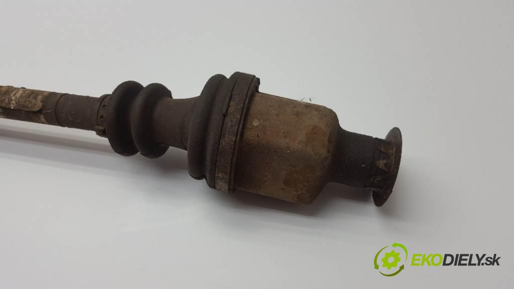 RENAULT TWINGO  2008 56kW    1149 Poloos pravá  (Poloosy)